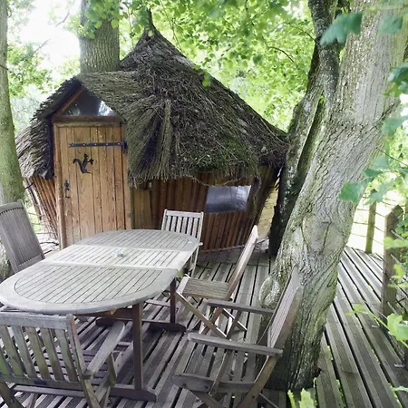 Insolites, Les Ormes, Bed & Breakfast